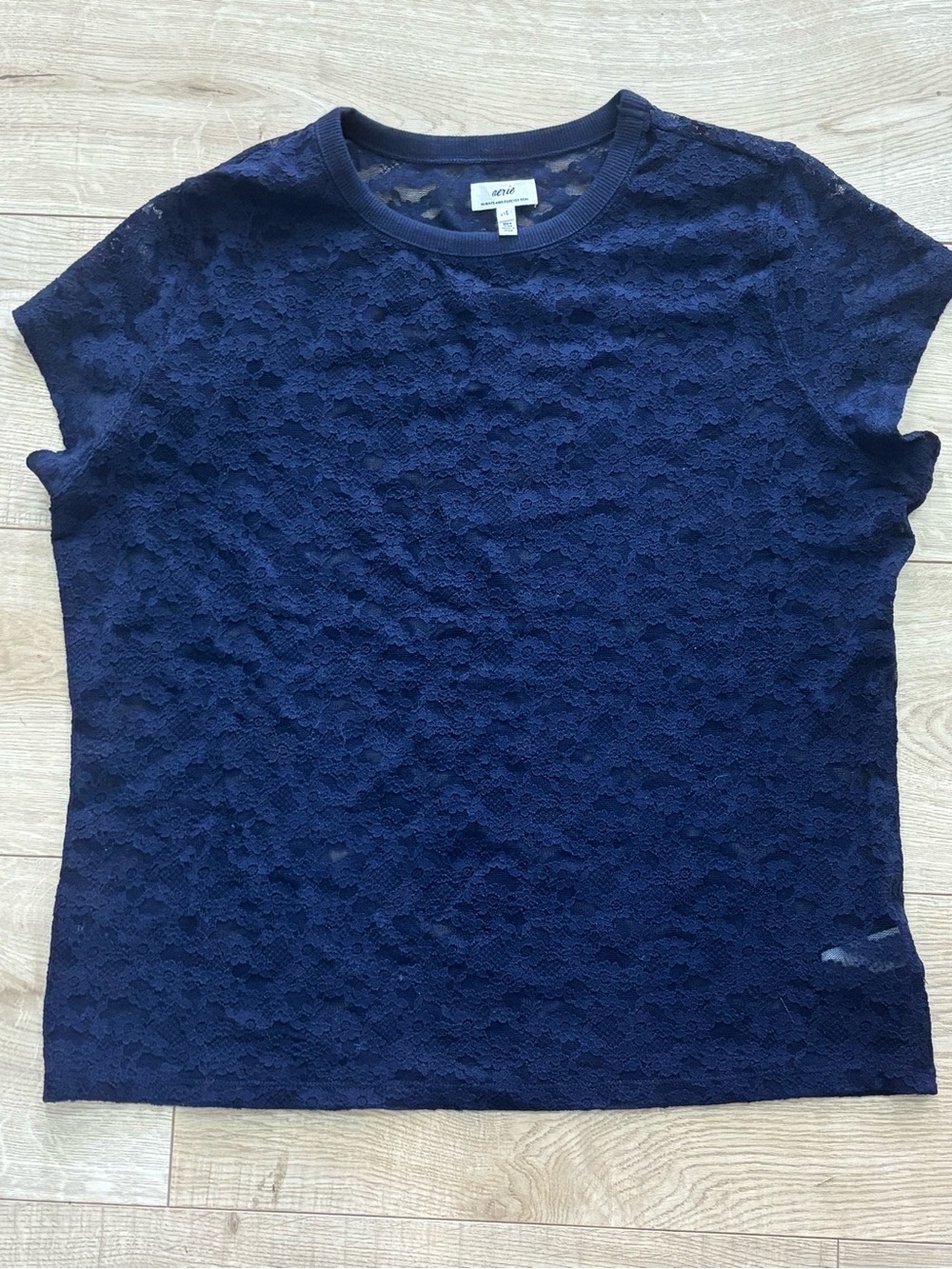 Aerie Vintage Lace Layering Tee  Crewneck Tee Shirt Size Large